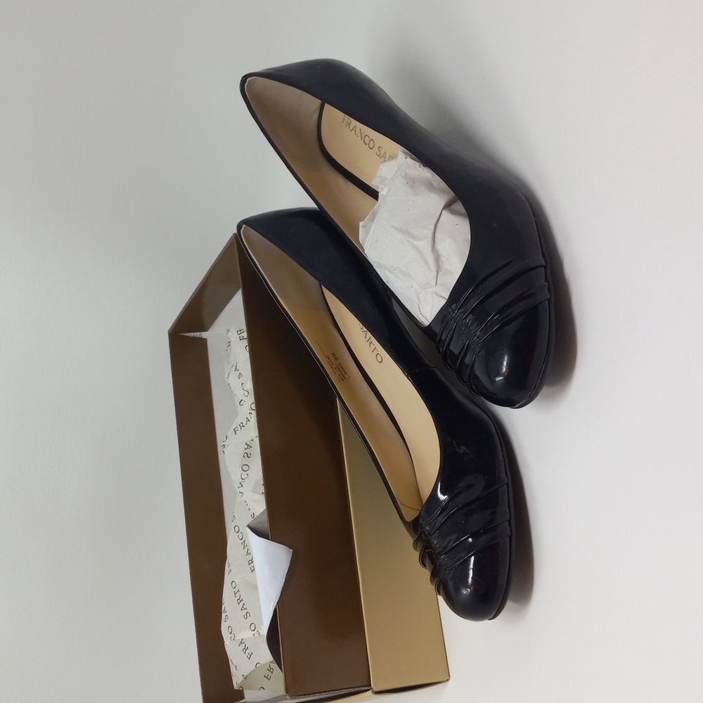 Black Patent Leather Kitten Heels, size 9